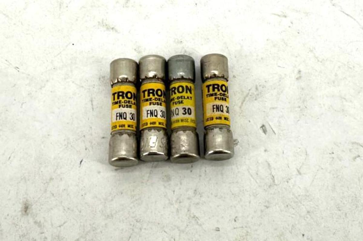 Lot of 4 New Bussmann Tron FNQ 30 Time-Delay Fuse 30A 500V