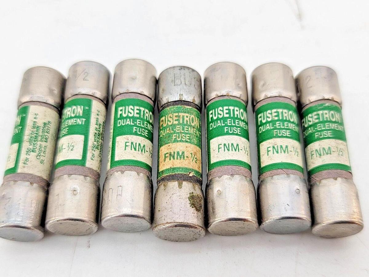 Lot of 7 New Bussmann Fustron FNM-1/2 Fuses Half Amp