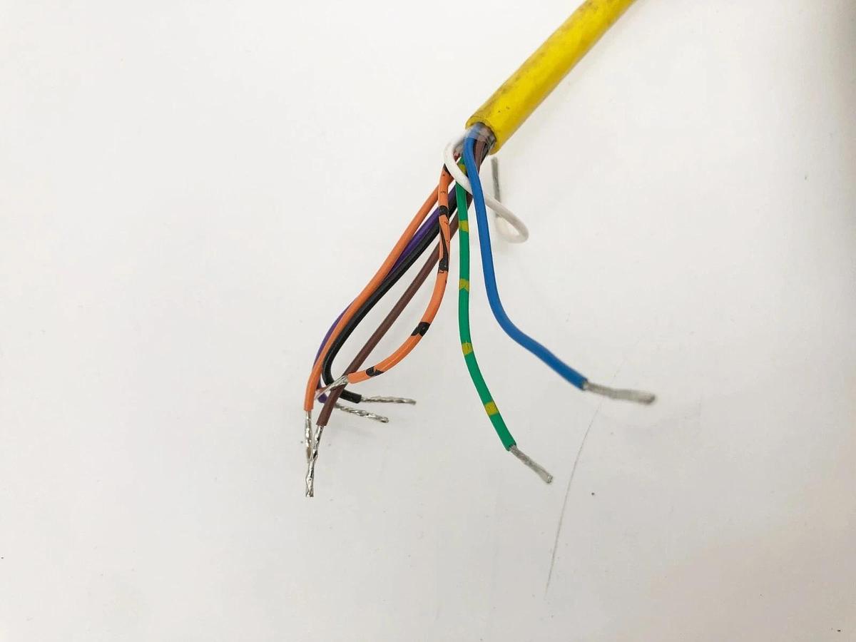 New Banner Engineering QDS-815 Mini Change Cable 8-Pole Female 71120 - No Box