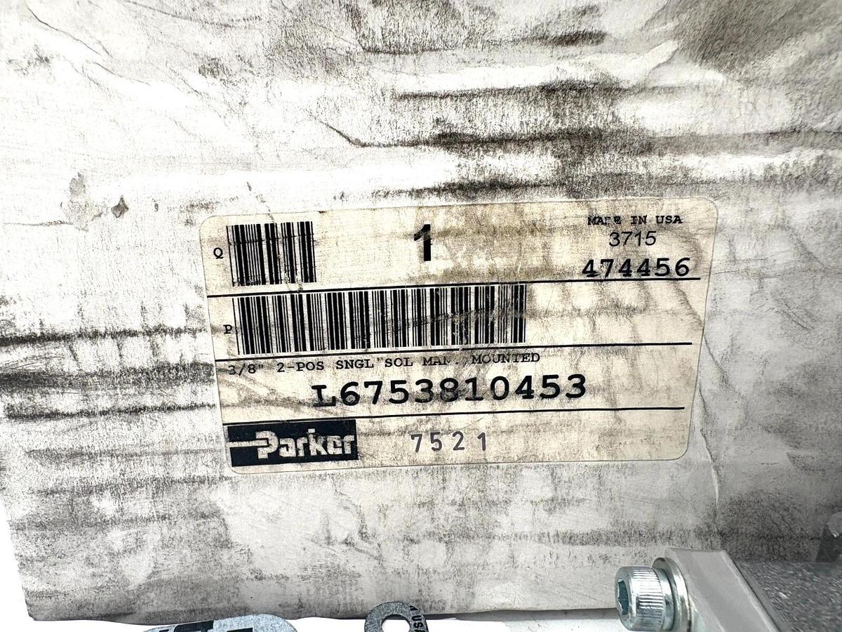 New Parker L6753810453 Single Solenoid Valve 3/8" 2-Position