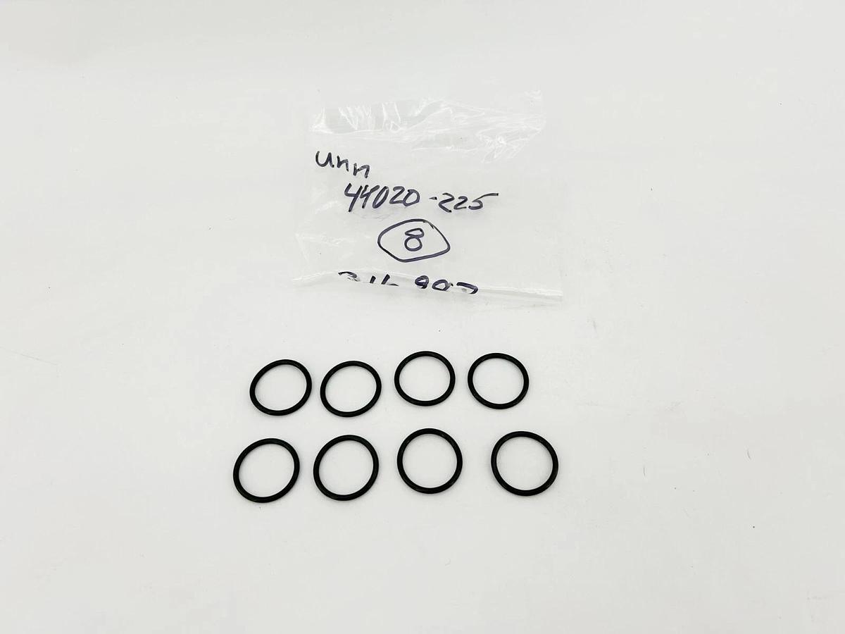 Lot of 8 New Buhler UNN-44020-225 Oil Seals