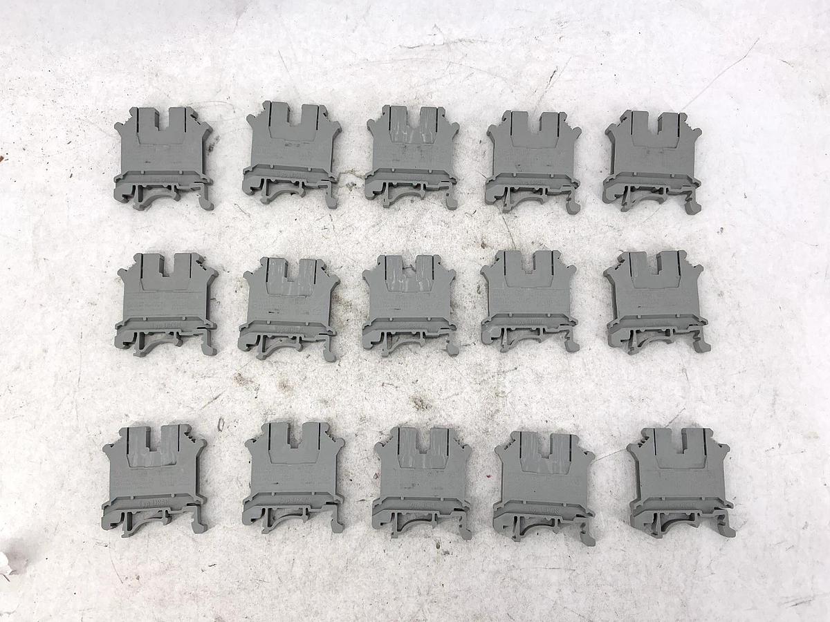 Lot of 15 New Phoenix Contact UK-5-N Terminal Block Gray 30A 600V UK5N