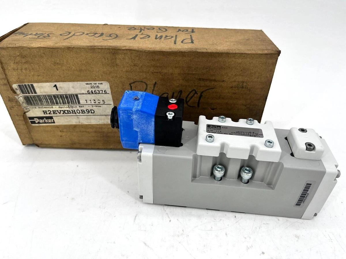 New Parker H2EVXBH0B9D Single Solenoid Valve 2-Pos. 24VDC Coil Spring/Air Ret.