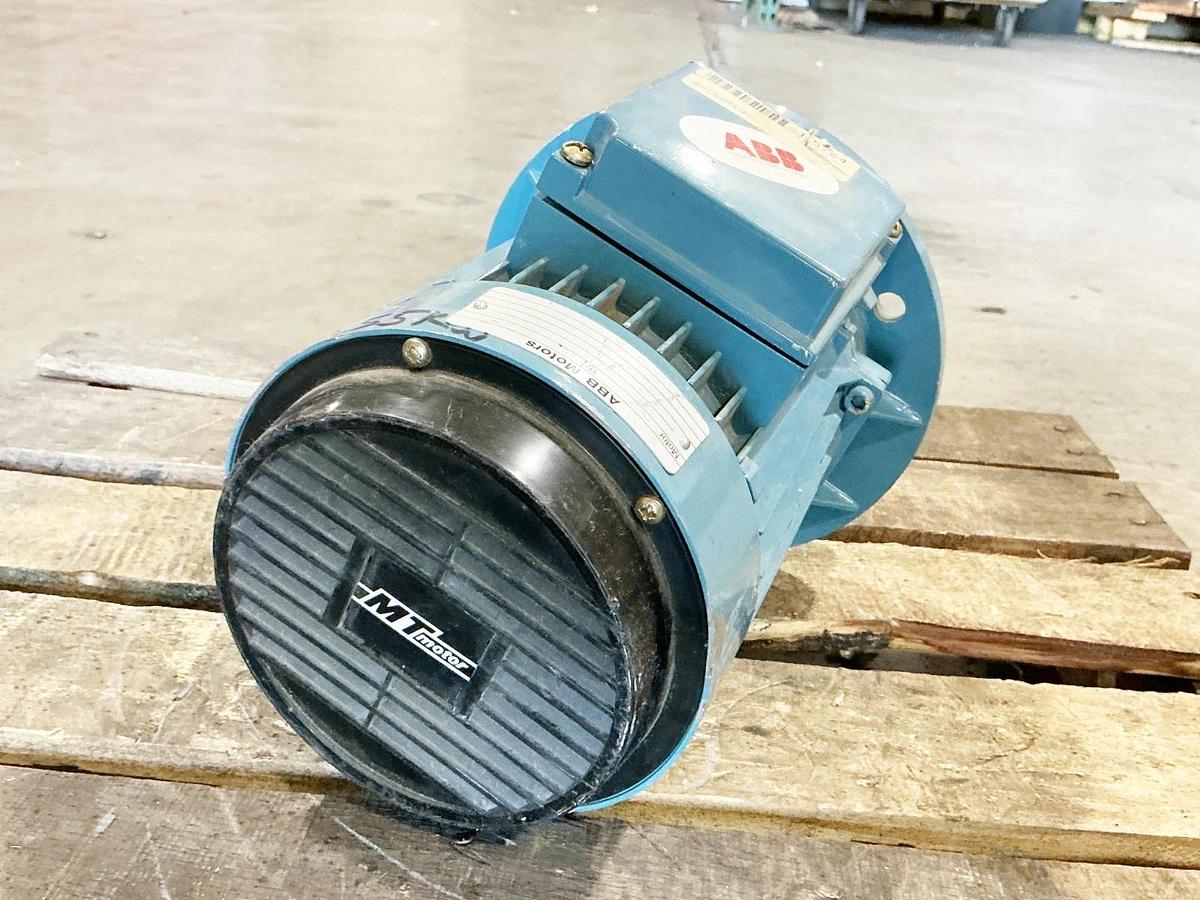 New ABB MT80A19F165-4 Electric Motor 575V 0.55KW 1730RPM MK110058-E+02