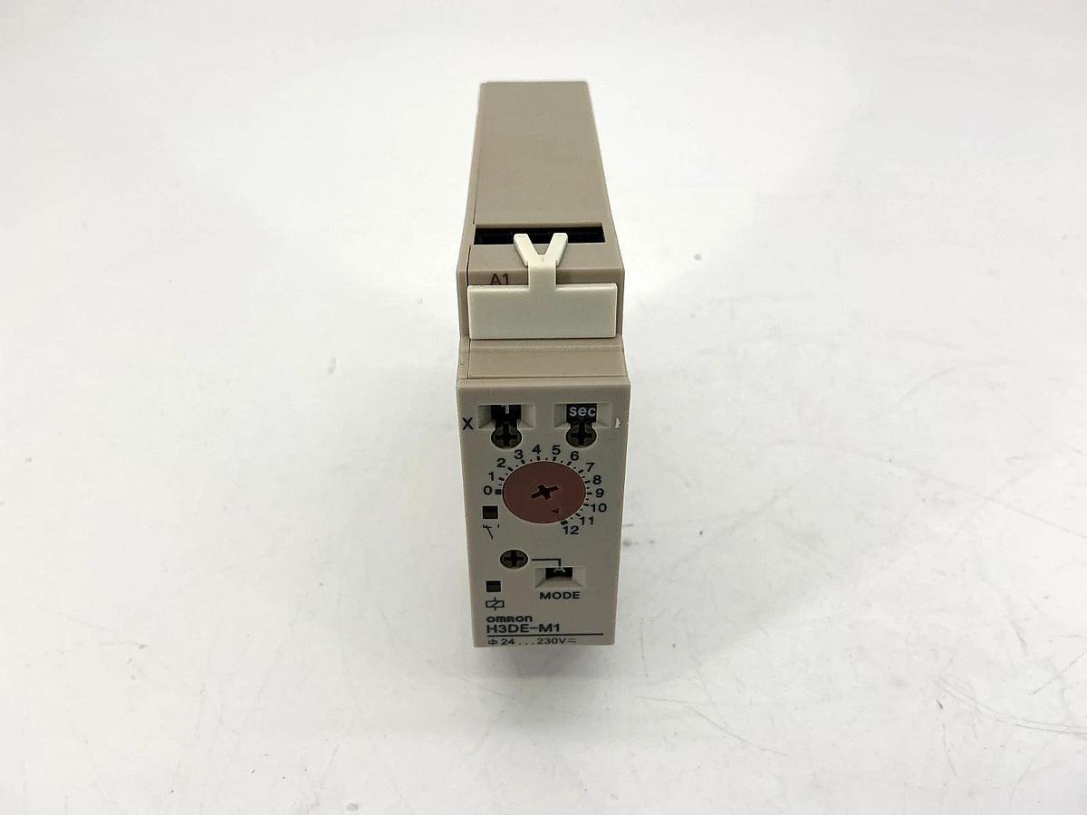 New Omron H3DE-M1 Timer Relay Time: 0.1sec-120hr 5A 250V 24-230VAC/DC 50/60HZ