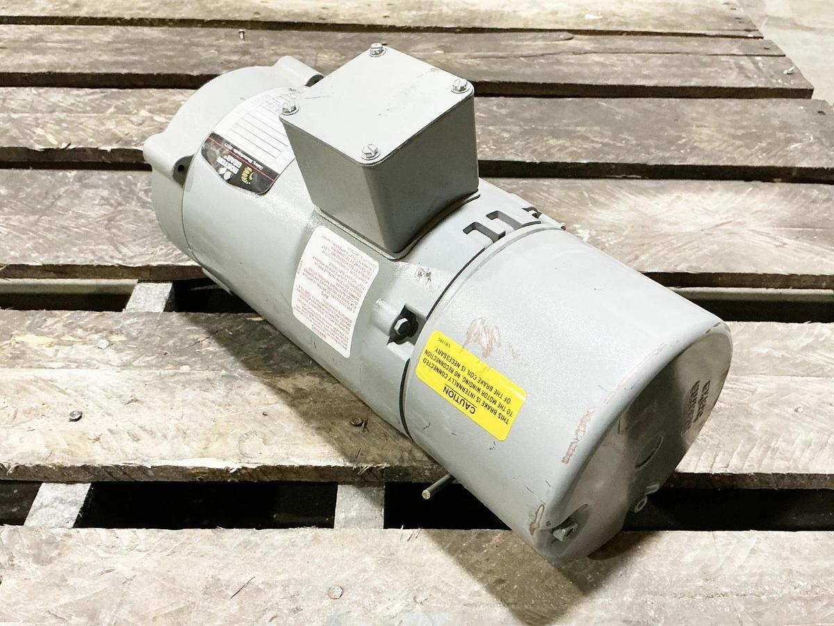 New Boston Gear FYTB-B Electric Motor 34-2763-327-3 1/2HP 575V .72A 60Hz