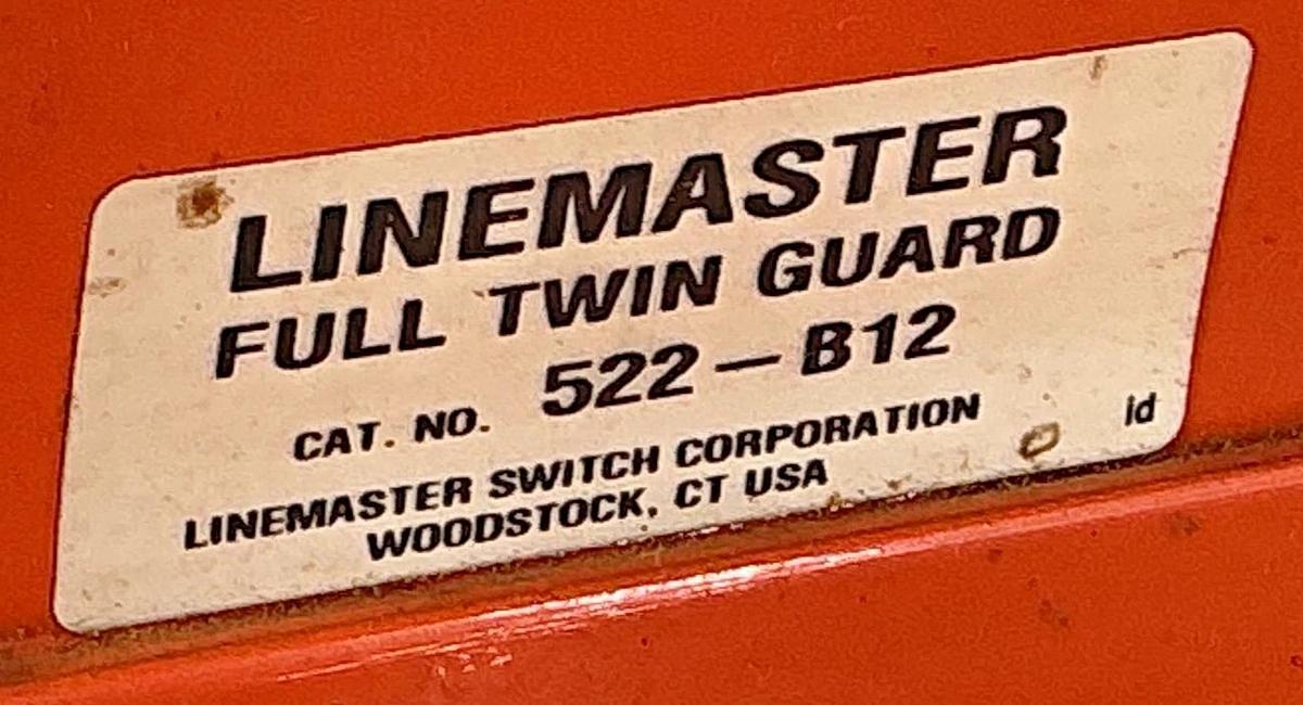 Used Linemaster Switch Corp 522-B12 Full Twin Guard Orange 522B12