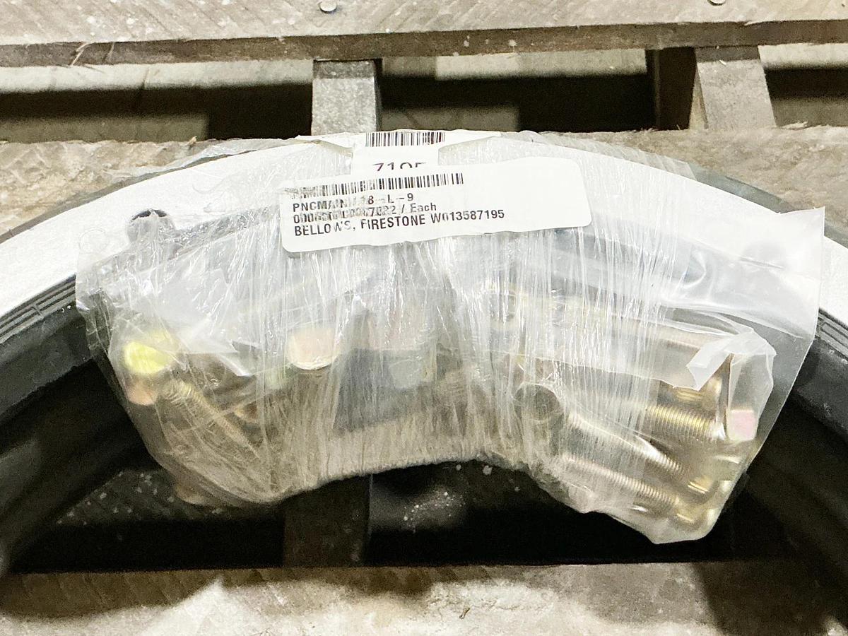 New Firestone W01-358-7195 Pneumatic Spring Actuator - No Box