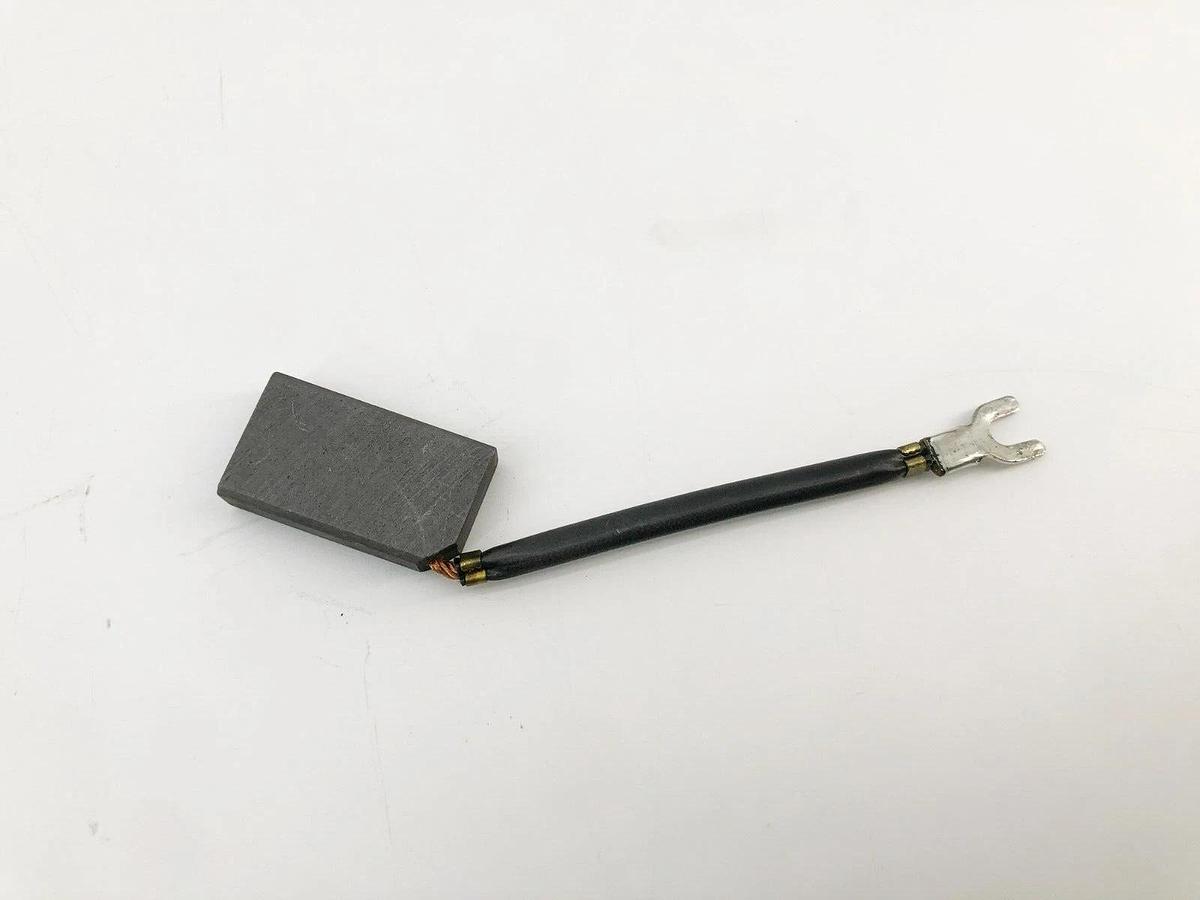 Lot of 2 New E05 Carbon Brushes