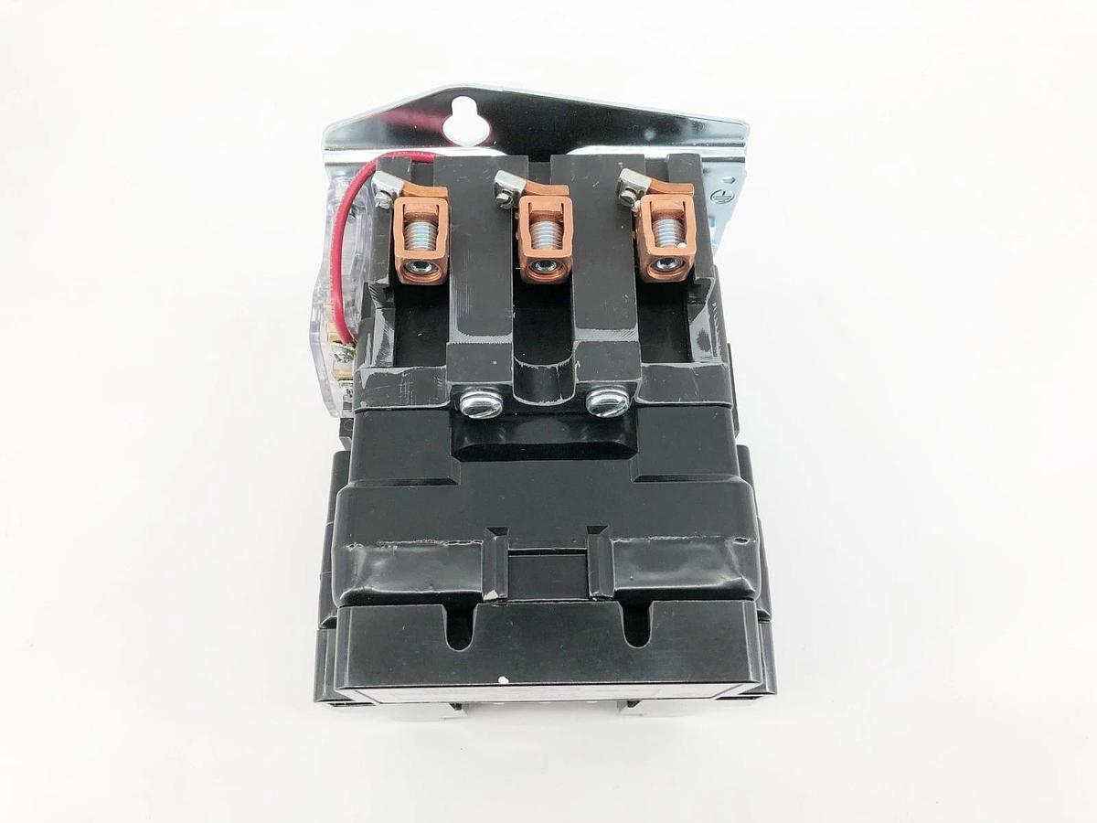 New Square D 8502SEO2V02S AC Magnetic Contactor NEMA 2 110/120V 3P 3PH