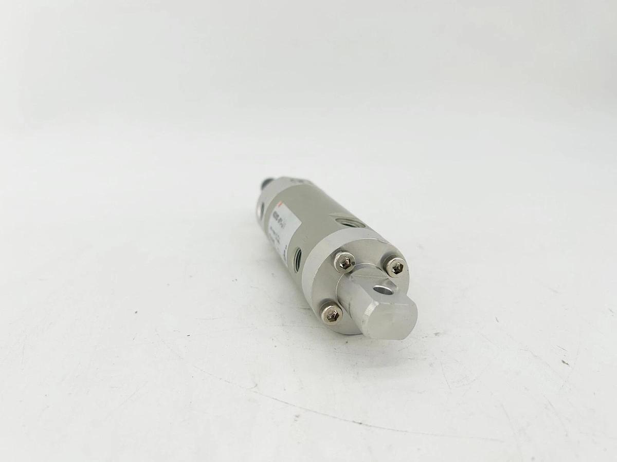New SMC NCGCN32-0075-X06 Pneumatic Cylinder 145PSI .75" Stroke 32mm Bore