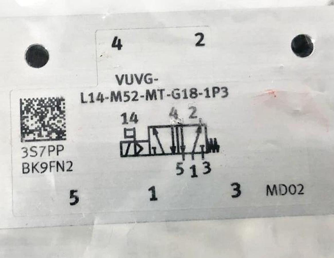 New Festo VUVG-L14-M52-MT-G18-1P3 Solenoid Valve 24VDC 574371