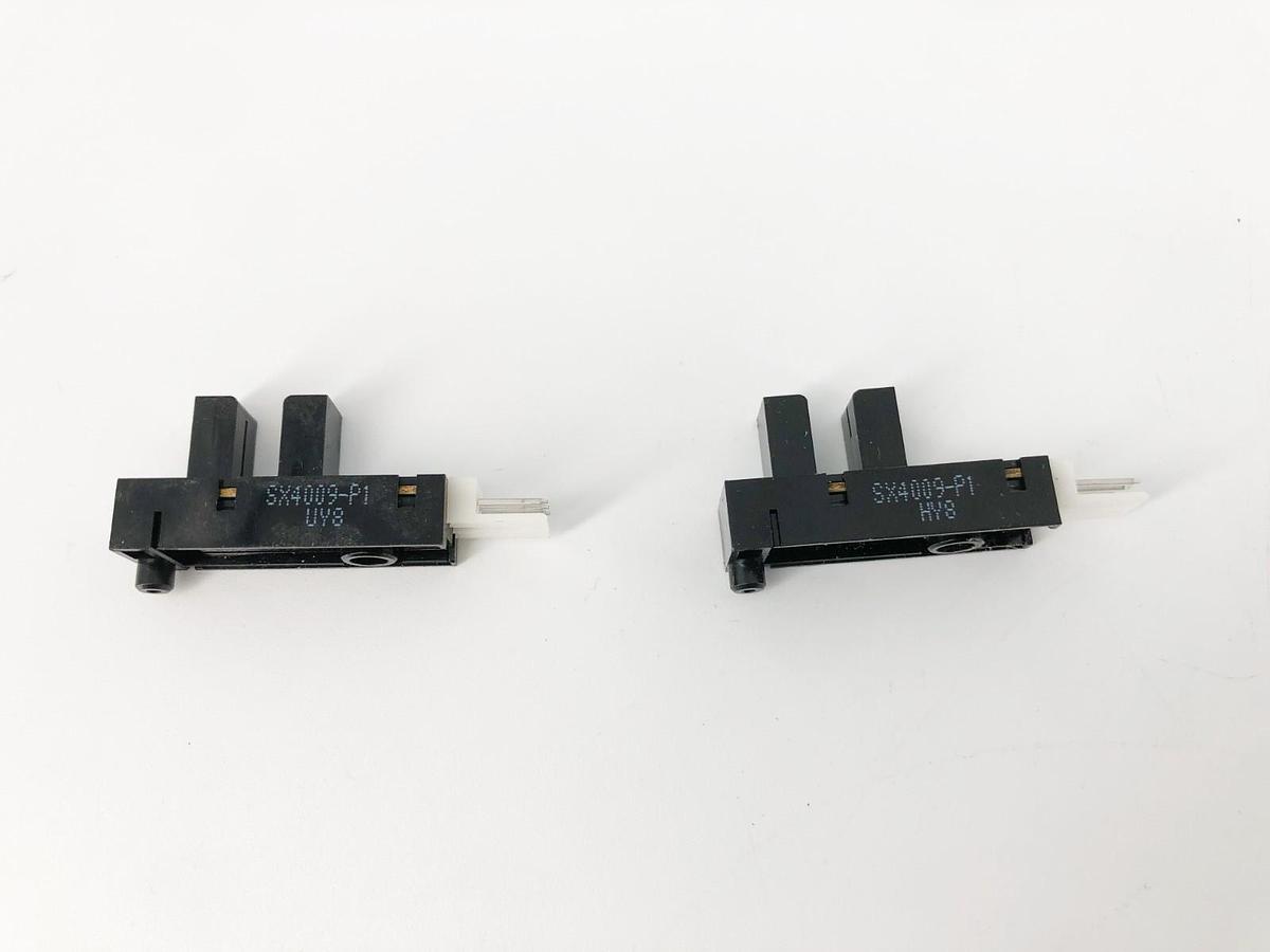 Lot of 2 New Omron EE-SX4009-P1 Optical Photomicrosensor - No Box