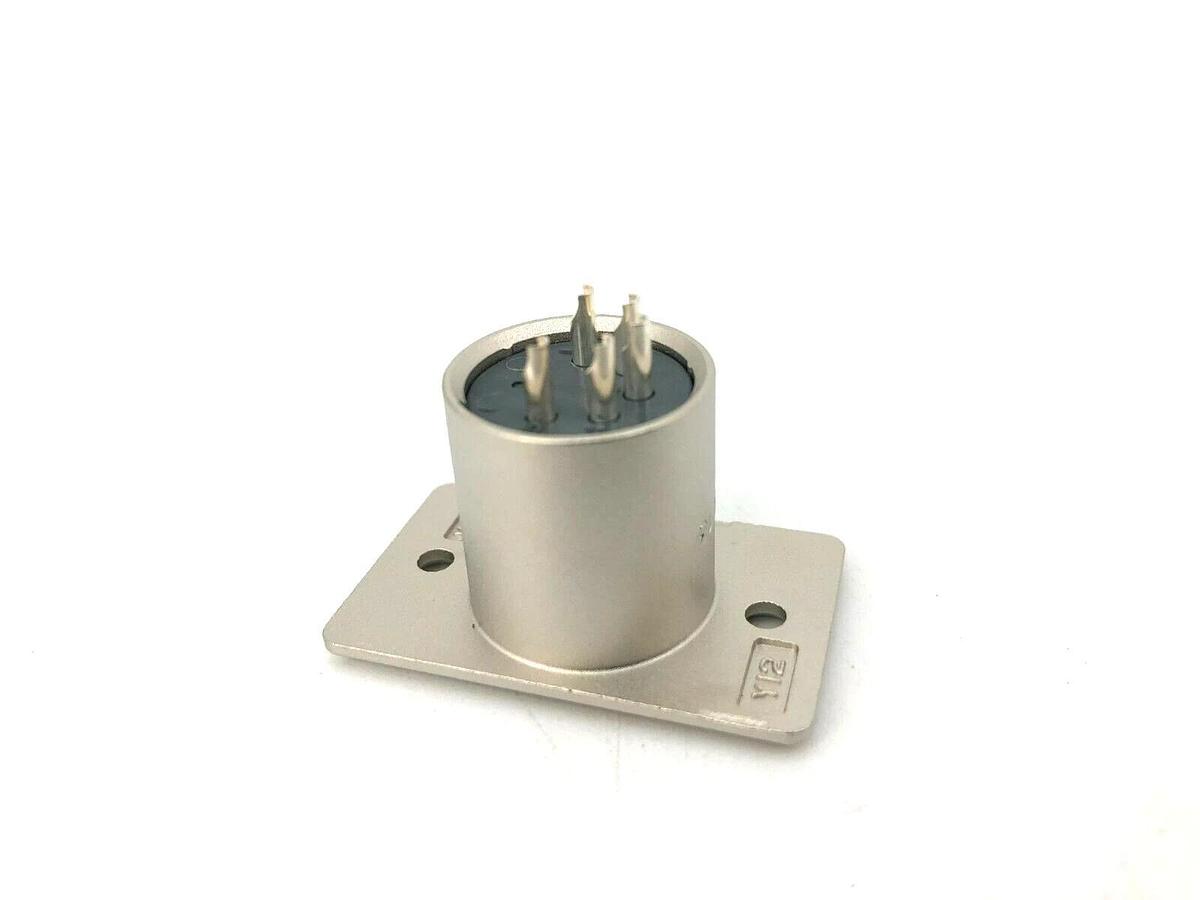 Lot of 5 New ITT Cannon XLR-5-32 Male 5 Pin Connector Receptacles