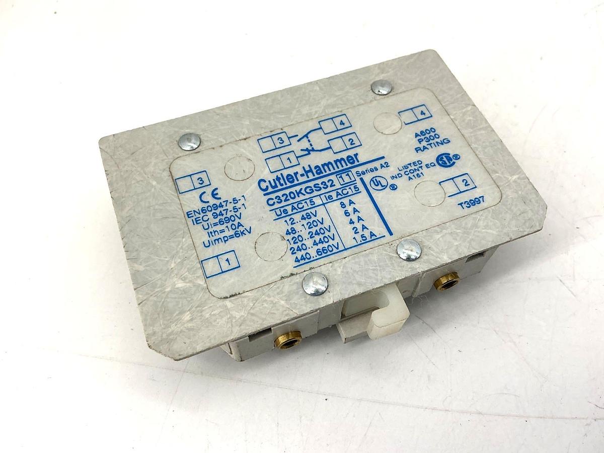New Cutler-Hammer C320KGS32 Ser A2 Auxiliary Contact 1NO/1NC 10A 600VAC - No Box