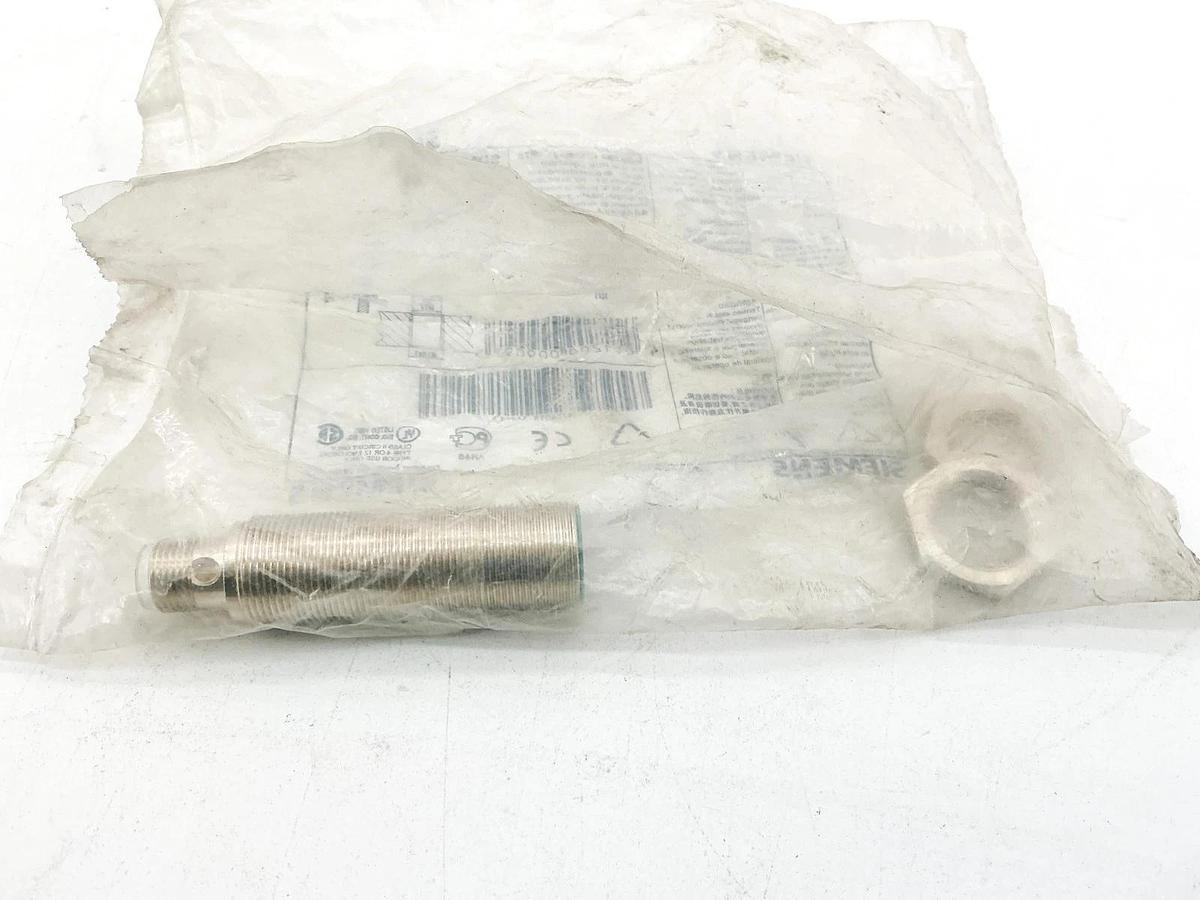 New Siemens 3RG4013-3AG01 SIMATIC PXI200 Proximity Sensor 10-34VDC