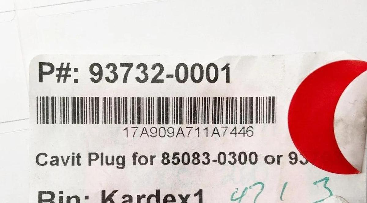 Lot of 120 New 93732-0001 Cavity Plugs