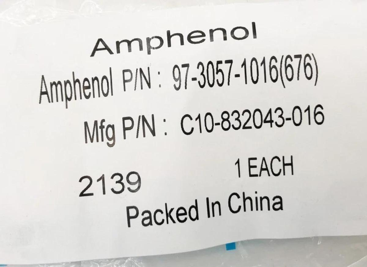 Lot of 5 New Amphenol 97-3057-1016(676) Clamps C10-832043-016