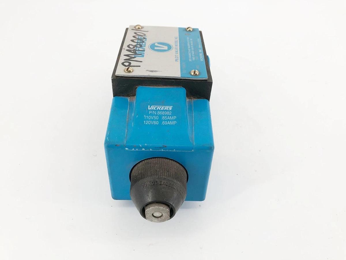 New Vickers DG4S4-016C-B-60-S324 Directional Valve 110/120V 02-119634 - No Box