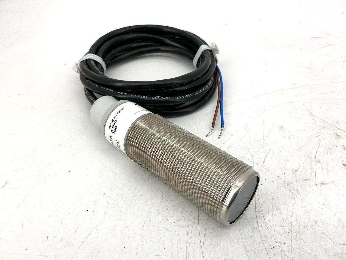 New Eaton Cutler-Hammer E58-30DPS280-EL Ser A2 Photoelectric Sensor 132VAC 50VDC