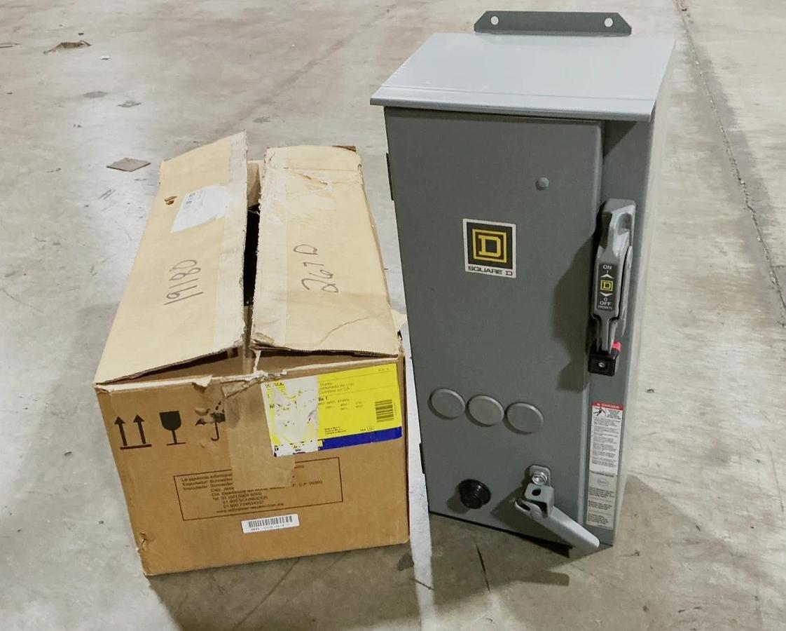New Square D 8538SCA24V02S Combo Starter 600V 27A NEMA 1