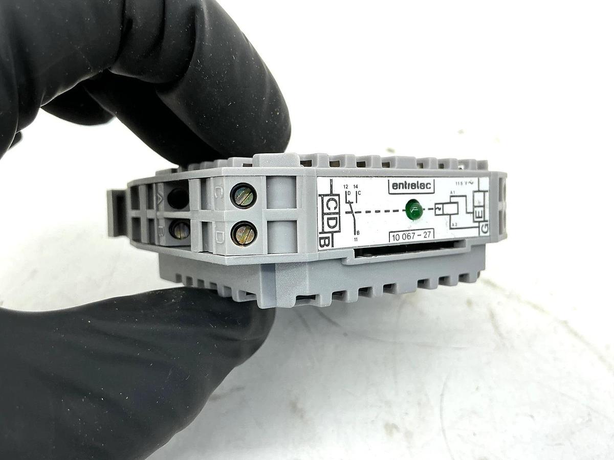 New ABB Entrelec 010-067-27 Relay Control Module Green LED 115V 010-067.27