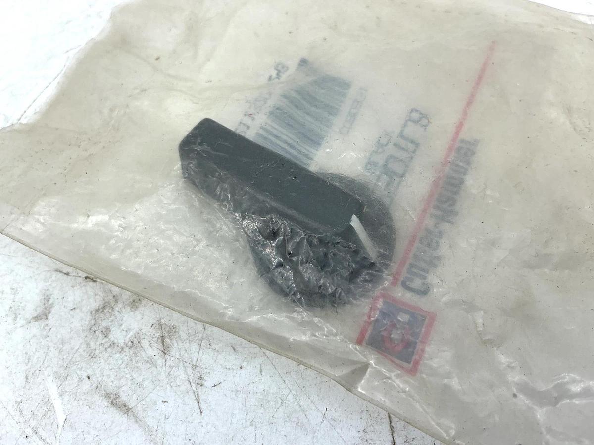 Lot of 2 New Cutler-Hammer 10250TLB Ser A1 Selector Switch Lever Black 30mm