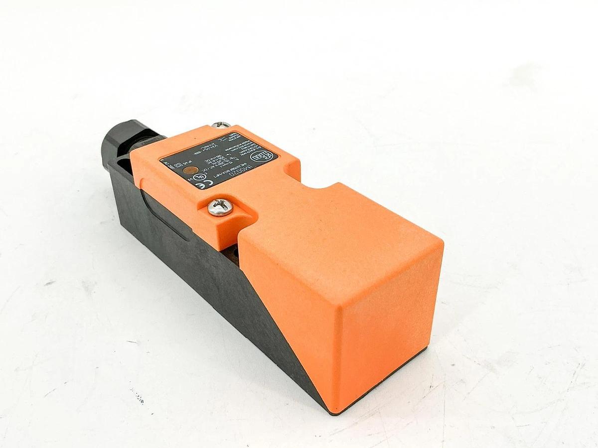 New IFM IME2015BFBOA/NPT/RT Proximity Switch 250V 15mm IM0020