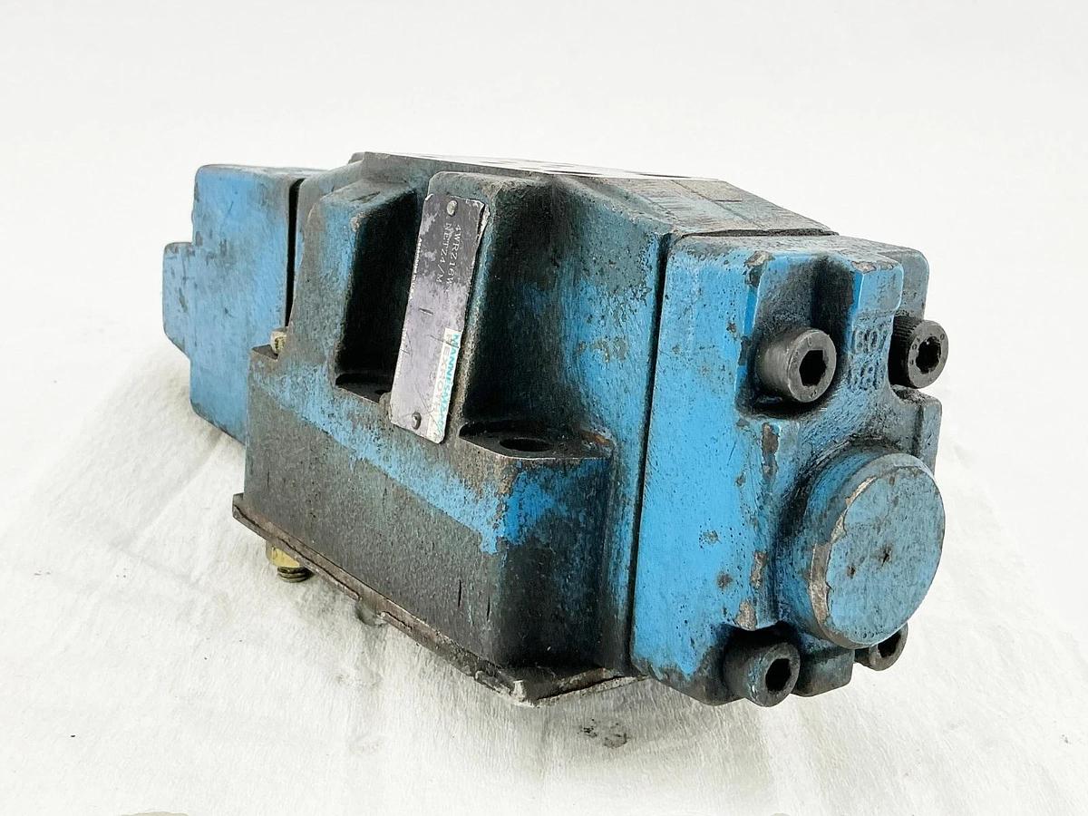 Used Rexroth 4WRZ16W150-60/6AG21-NETZ4/M Hydraulic Valve
