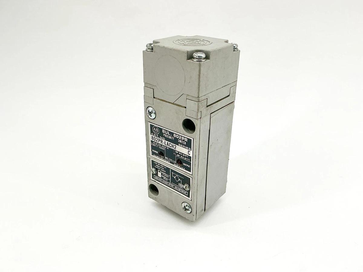 New Allen Bradley 802PR-LACH2 Proximity Switch 60-132VAC Ser.C - No Box