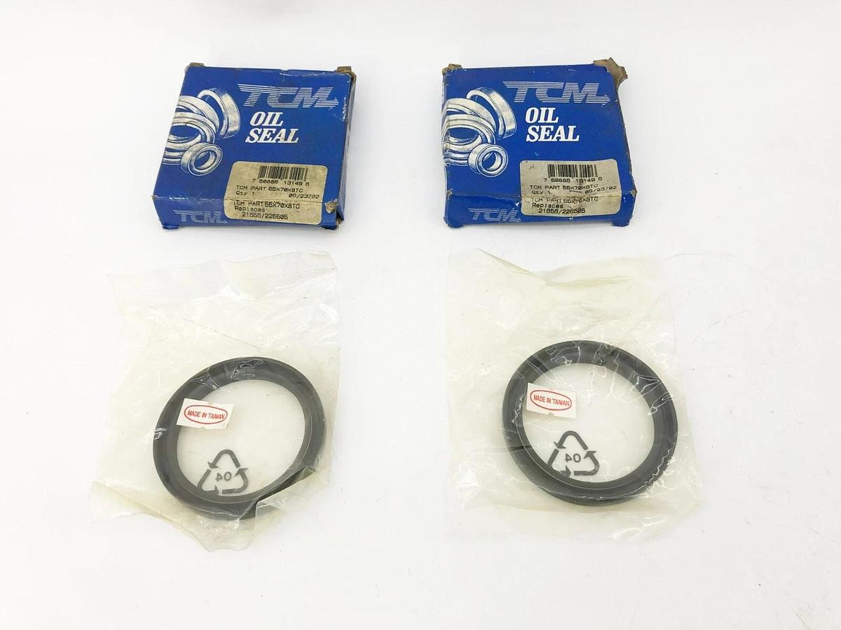 Lot of 2 New TCM 55X70X8TC Oil Seals 21656 / 226505