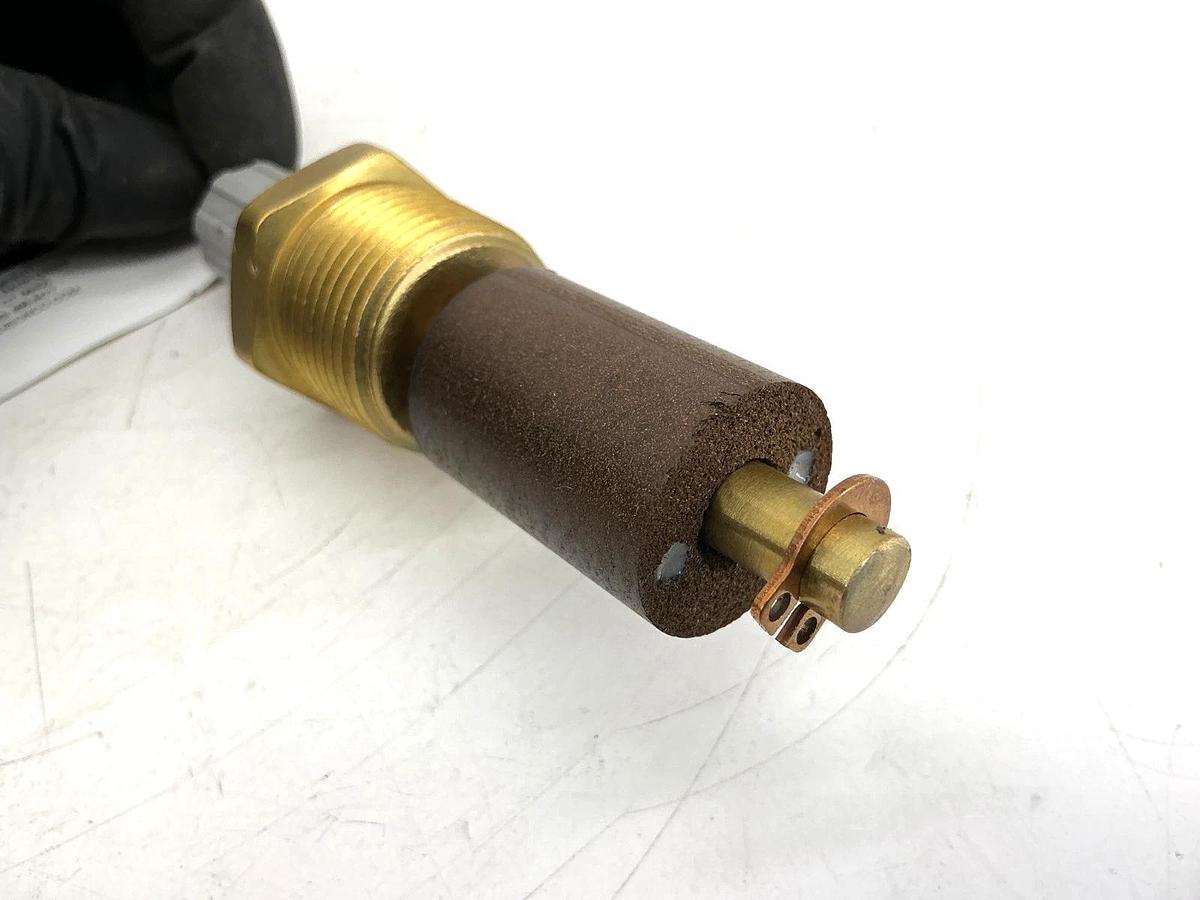 New Madison M4168-1 Float Level Switch 30W 150PSIG 0.14A 240VAC M41681 - No Box