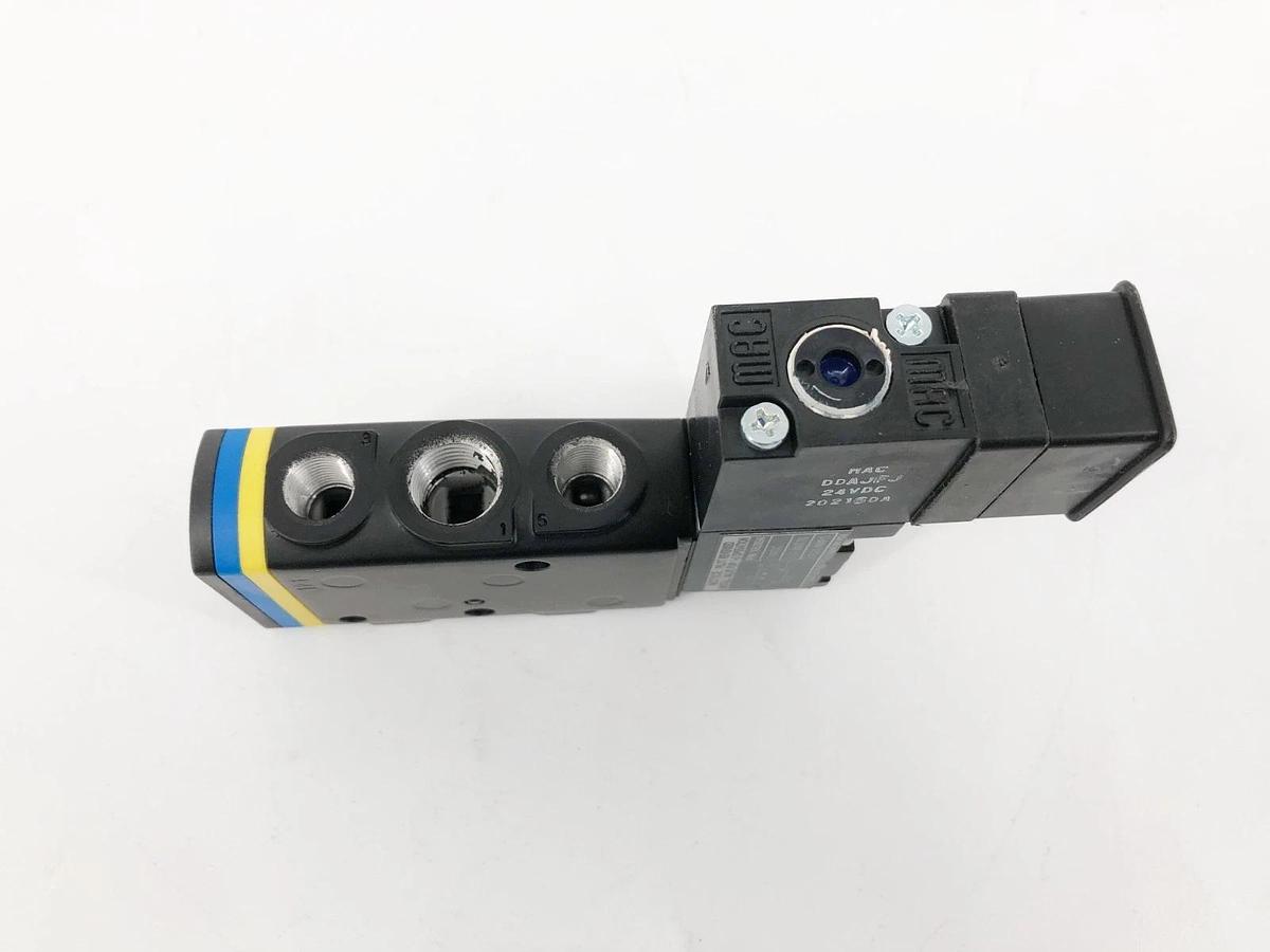 New Nordson 1053894 Solenoid Valve 24VDC 5.4W 0.23A