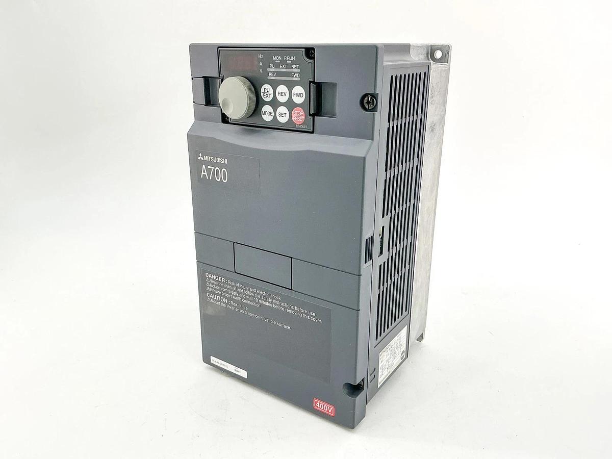 New Mitsubishi Electric FR-A740-00126-EC AC Frequency Inverter 3PH 480V 50/60Hz