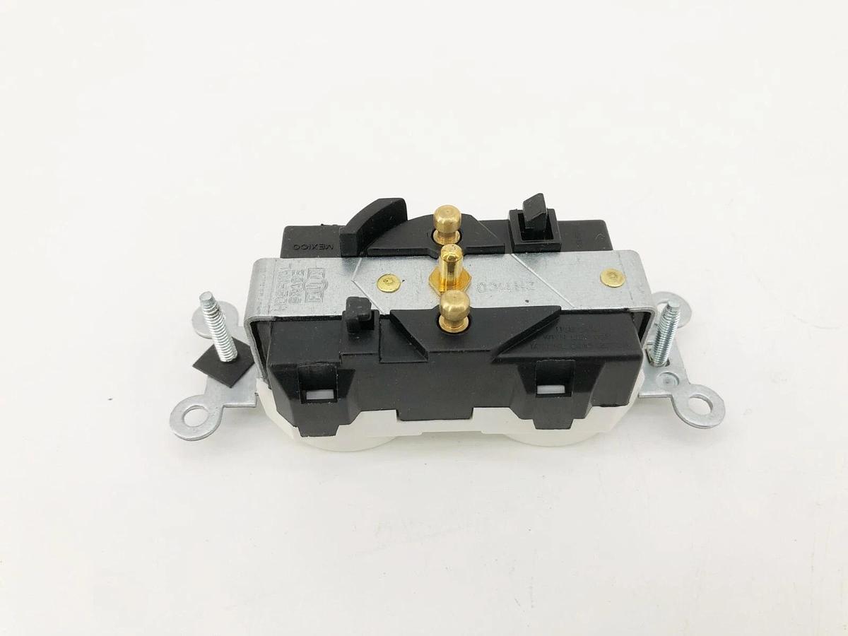 New Leviton MT830-W Lev-Lok Modular Wiring Device 20A 125V White