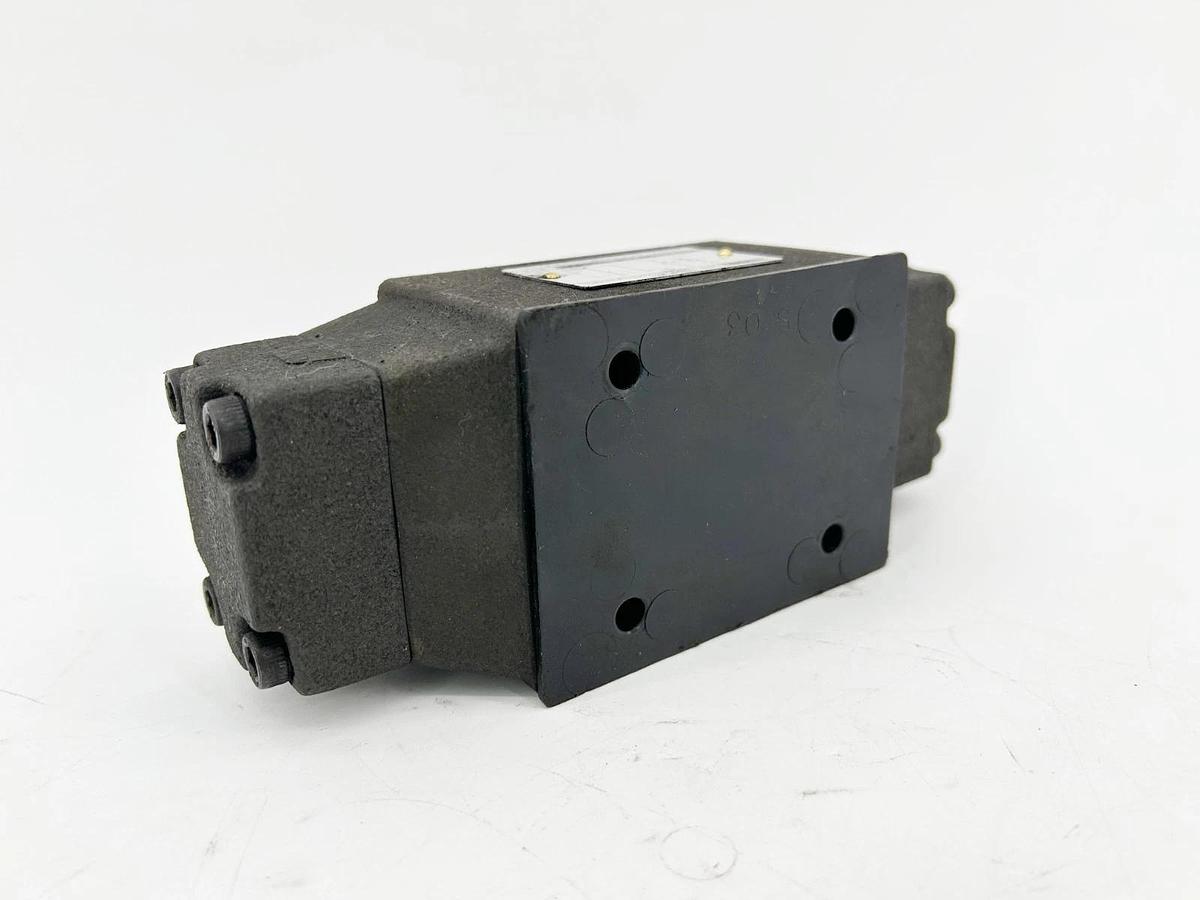 New Nachi OCP-G03-W1-J50 Flow Regulator Modular Valve BDE80-03CPW - No Box