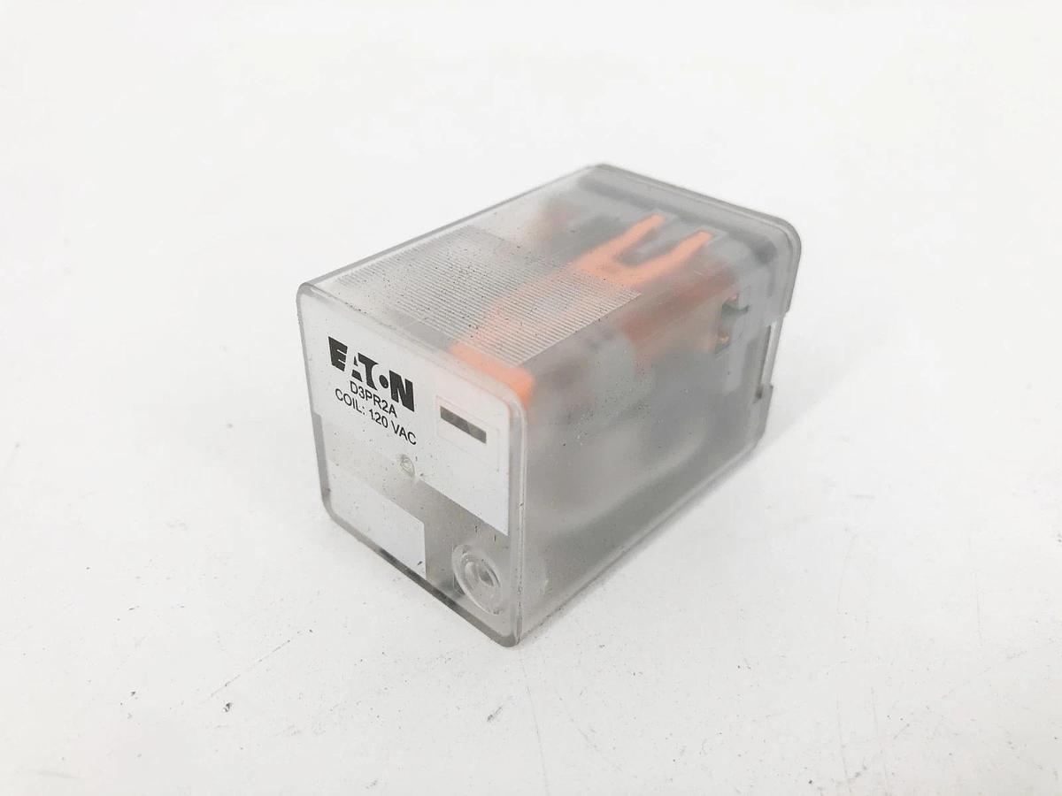 New Eaton D3PR2A Octal Relay DPDT 120VAC D3PR2A-A3