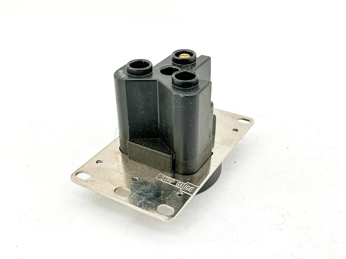 New Hubbell HBL9308 Flush Mount Receptacle 30A 125V 2P 3 Wire Grounding