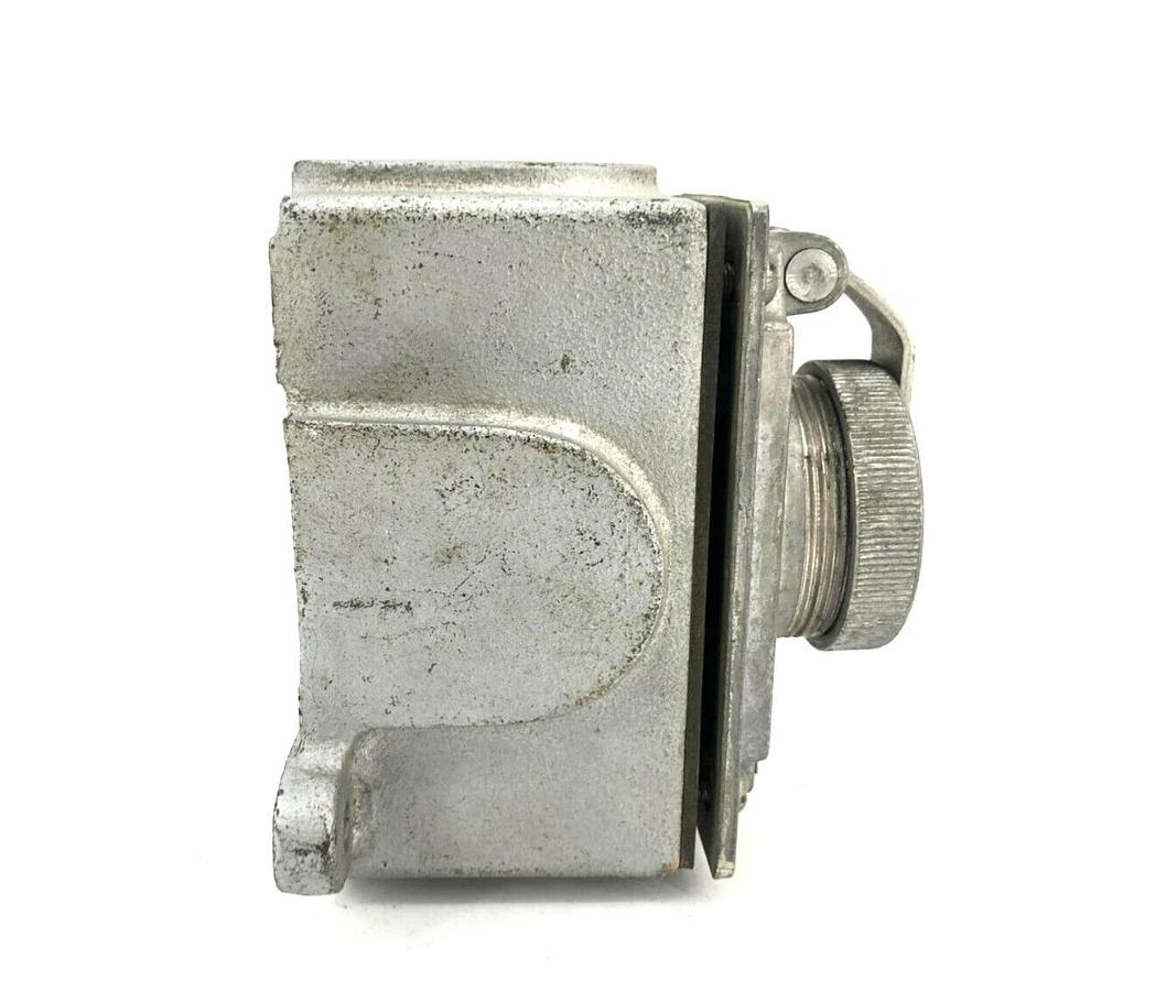New Russellstoll 3743U1 Receptacle 20A 125V