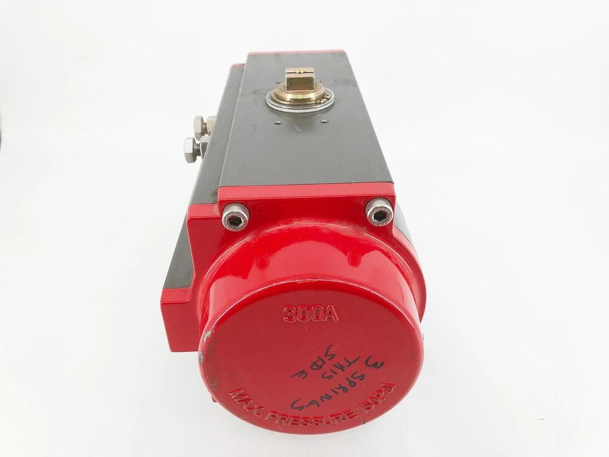 Used Triac 2R300SR Pneumatic Actuator 90CF13002R6SXX