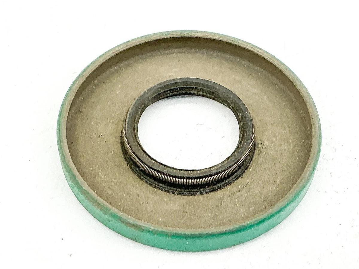 New Lot of 3 CR 8870 Radial Joint Oil Seal 2" OD 0.875" ID 0,25" W