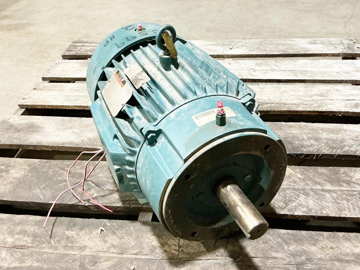 Used Reliance 1YAB86481A1 Electric Motor 2HP 575V 2.56A 865RPM 210TC Frame