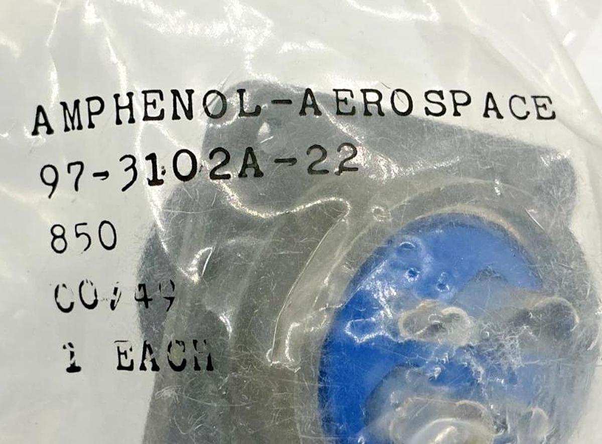 Lot of 2 New Amphenol 97-3102A-22 Connector Receptacle Male/Female 4-Pin