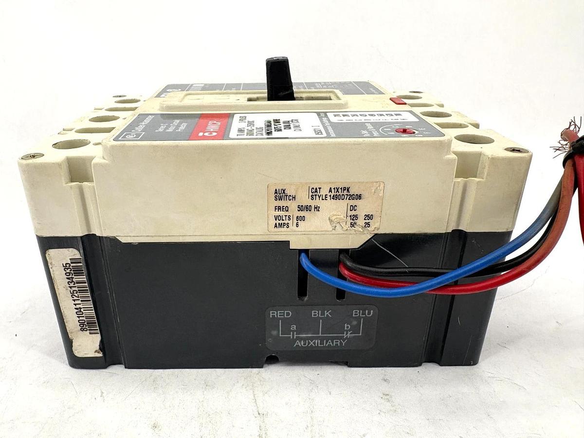 Used Cutler-Hammer HMCP070M2CA01 70A Circuit Breaker w/ A1X1PK Aux. Switch 600VAC 3P