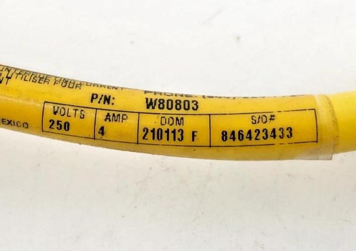 New Brad Connectivity W80803 Cordset 3 Pin Male/Female 250V 4A - No Box