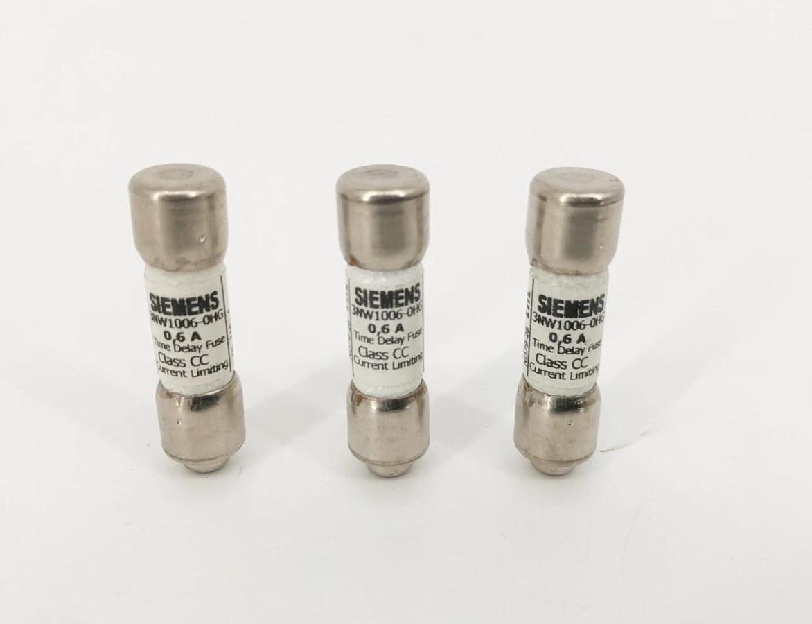 Lot of 3 New Siemens 3NW1006-0HG Fuses 0.6A 600VAC Class CC - No Box