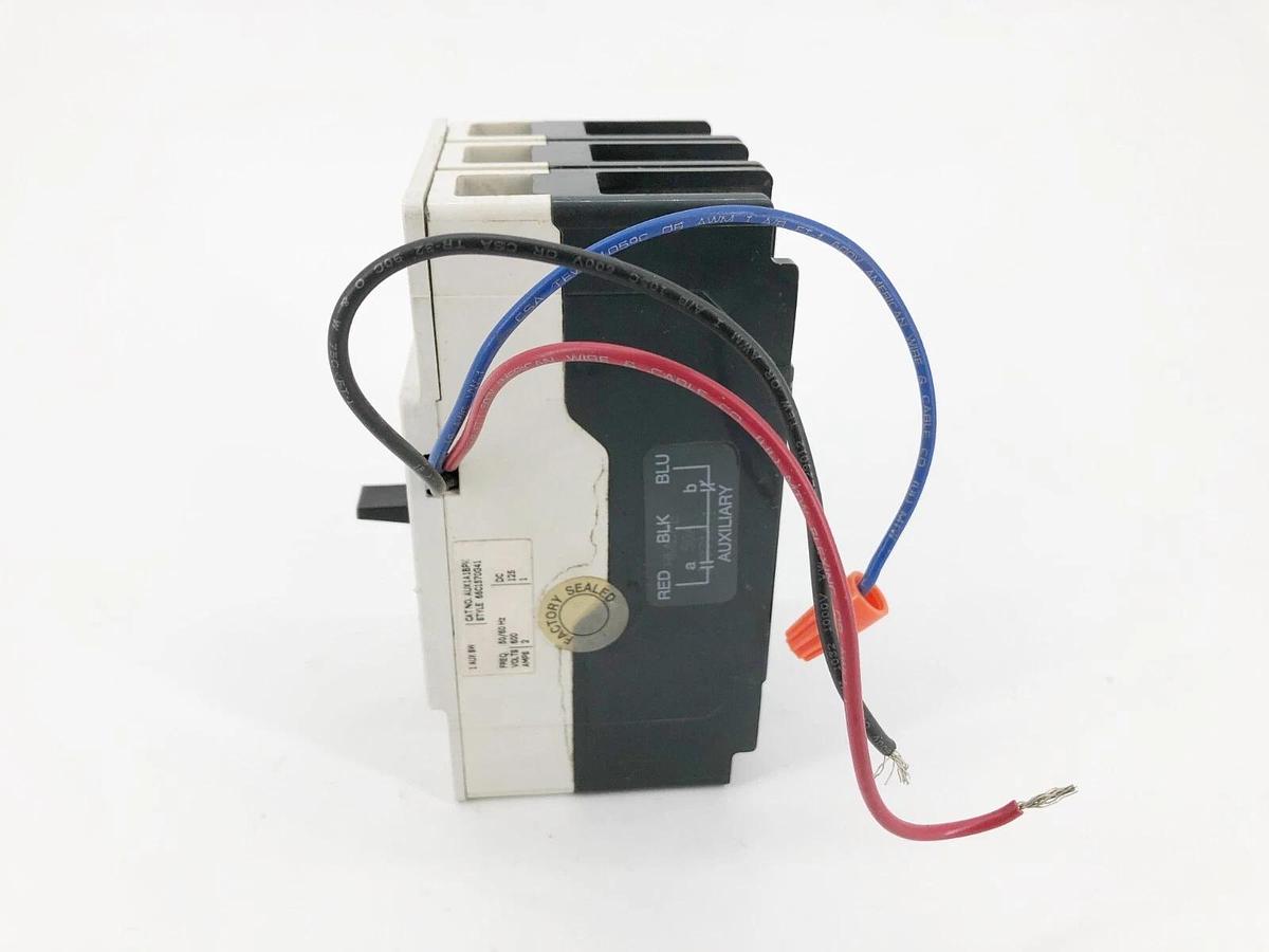 New Eaton Cutler Hammer HMCPE050K2C Motor Breaker AUX1A1BPK 3P 50A 600V - No Box