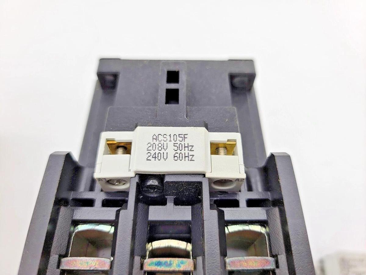 New C3 Controls 300-S105N30F10 Contactor W/ 240V Coil 1NO Auxillary Contact