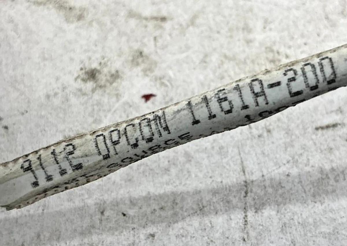 New Opcon 1161A-200 Photoelectric Thru-Beam Sensor 2-Wire ~9ft Cable - No Box