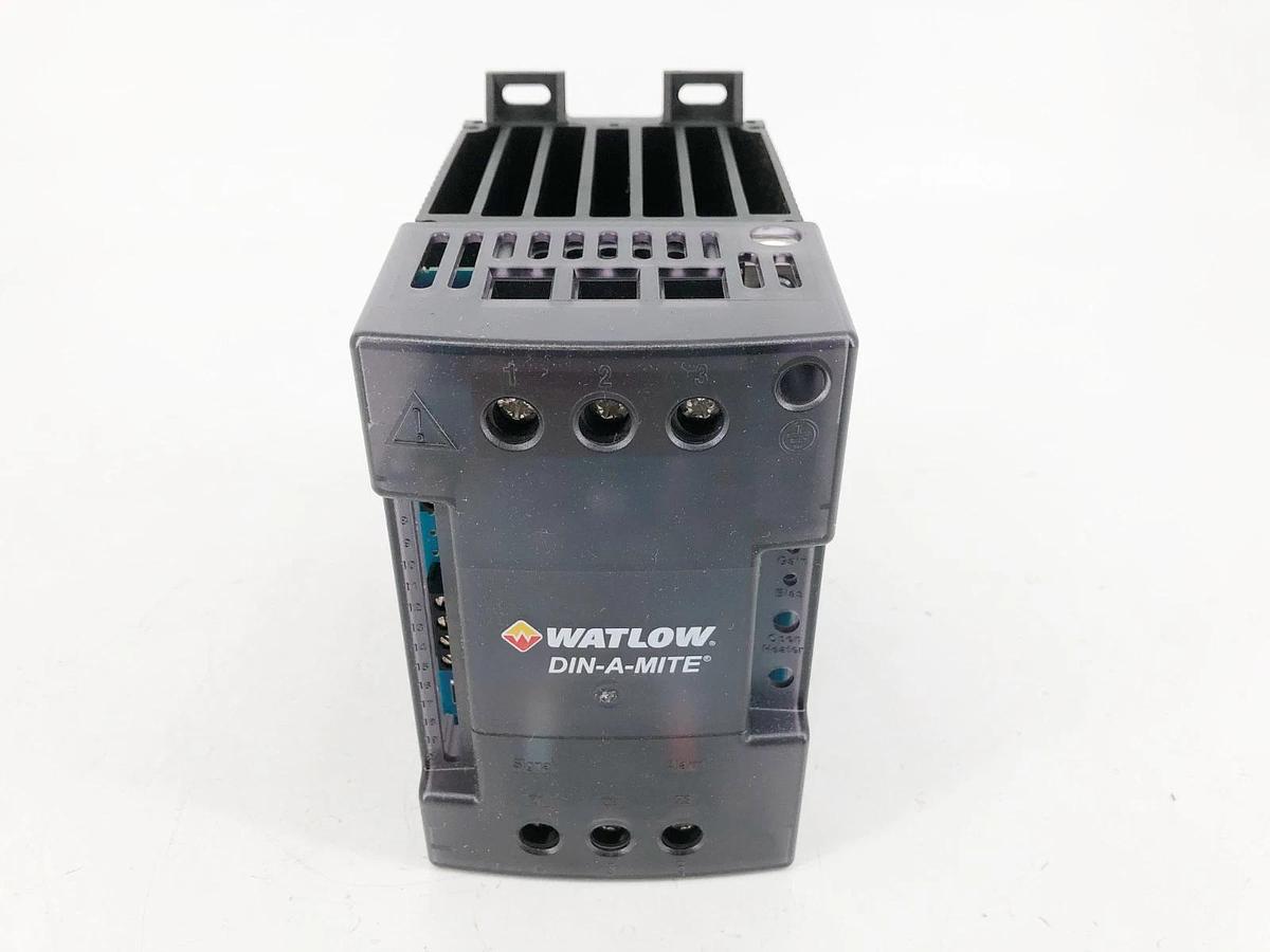 New Watlow DC10-60C0-S000 Controller 55A 4.5-32VDC In 277-600VAC Out - No Coil